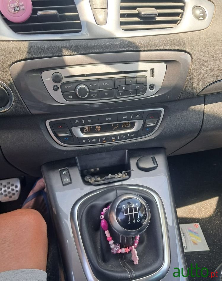 2014' Renault Scenic 1.2 Tce Sport Ss photo #6