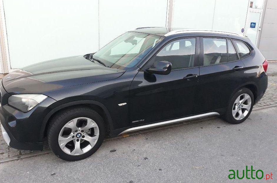 2011' BMW X1 18 D Sdrive photo #1