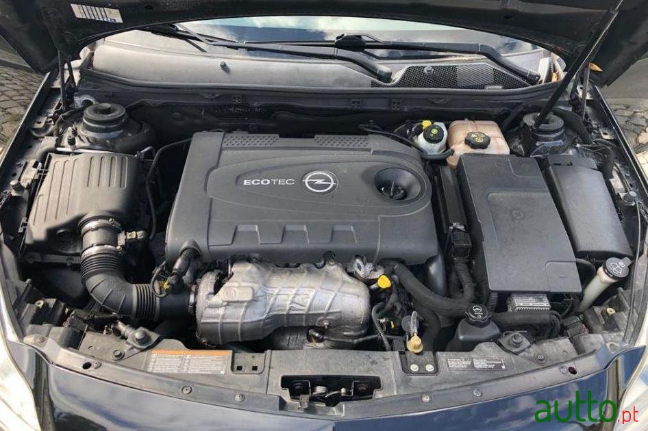 2010' Opel Insignia photo #5