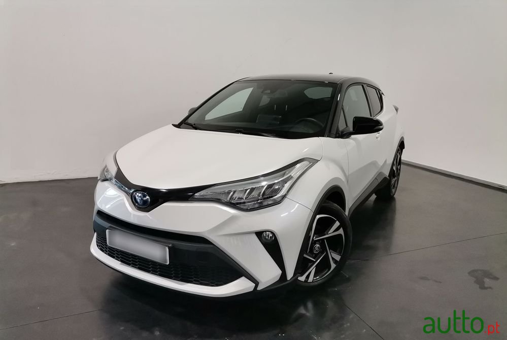 2023' Toyota C-HR photo #1
