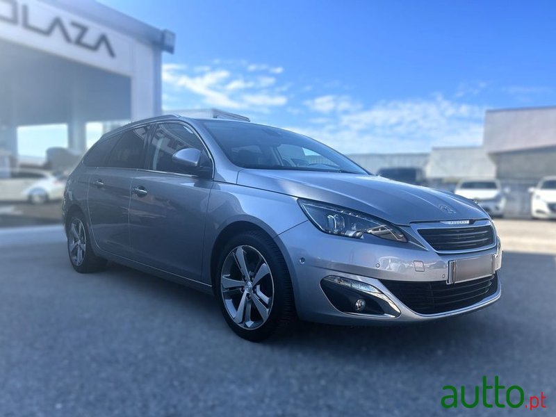 2015' Peugeot 308 photo #3