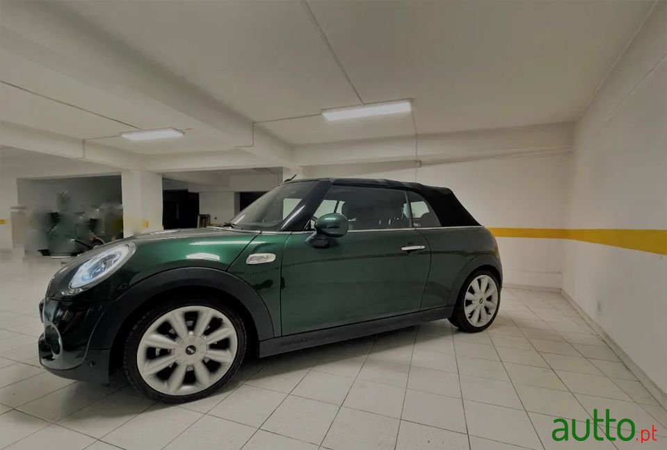 2015' MINI Cabrio photo #4