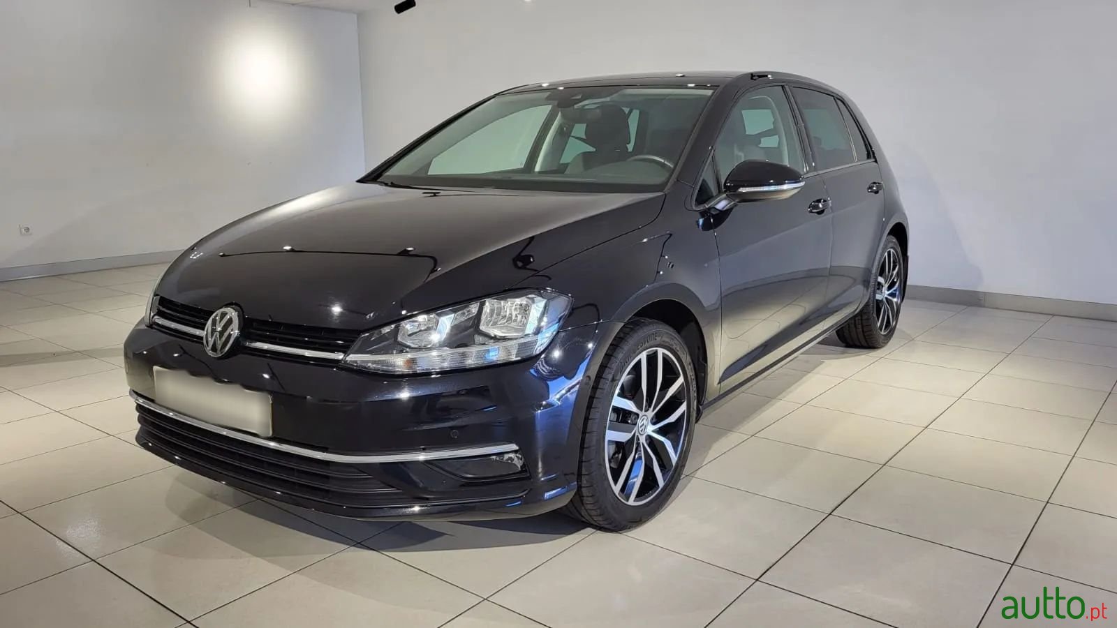 2018' Volkswagen Golf photo #4