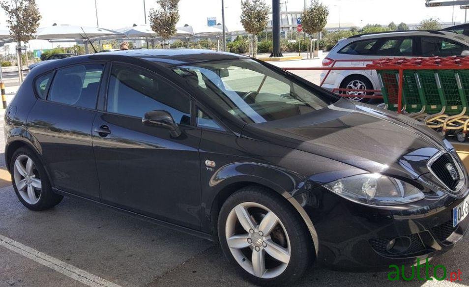 2008' SEAT Leon photo #4