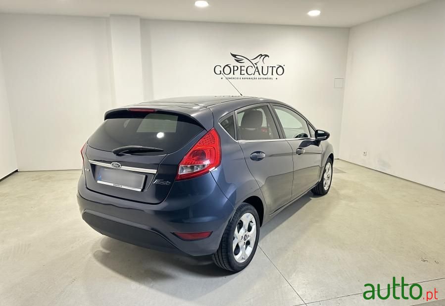 2011' Ford Fiesta 1.4 Tdci Titanium photo #4