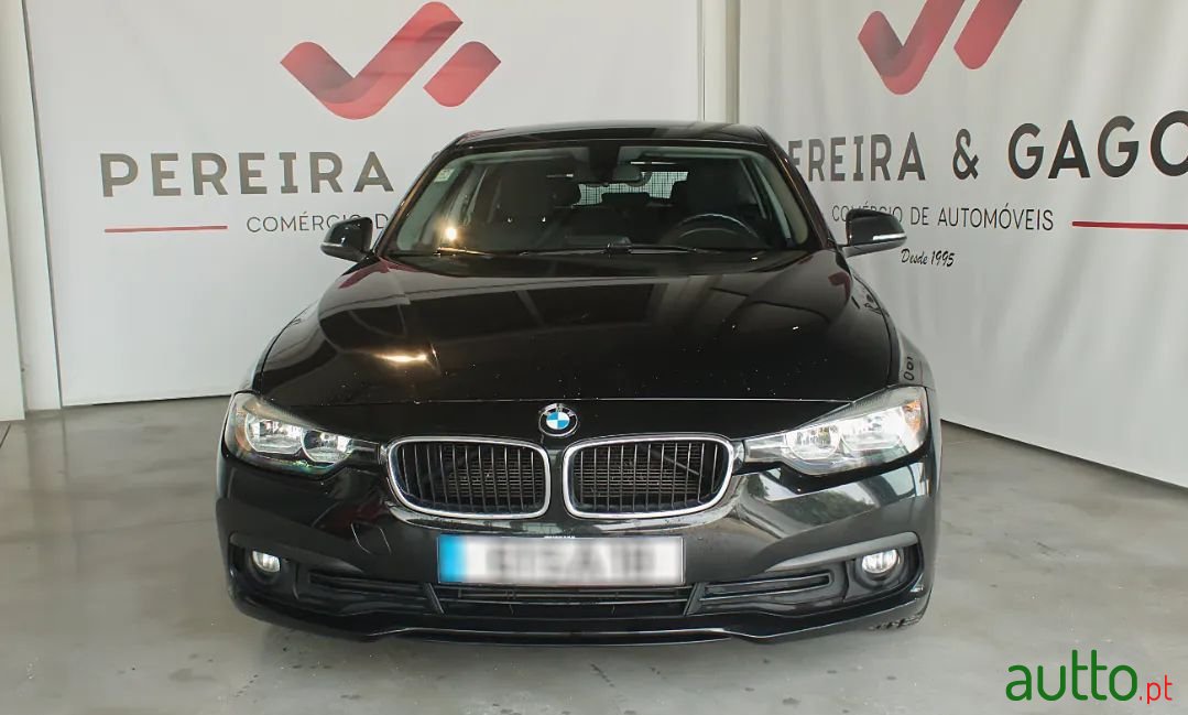 2016' BMW 318 photo #2