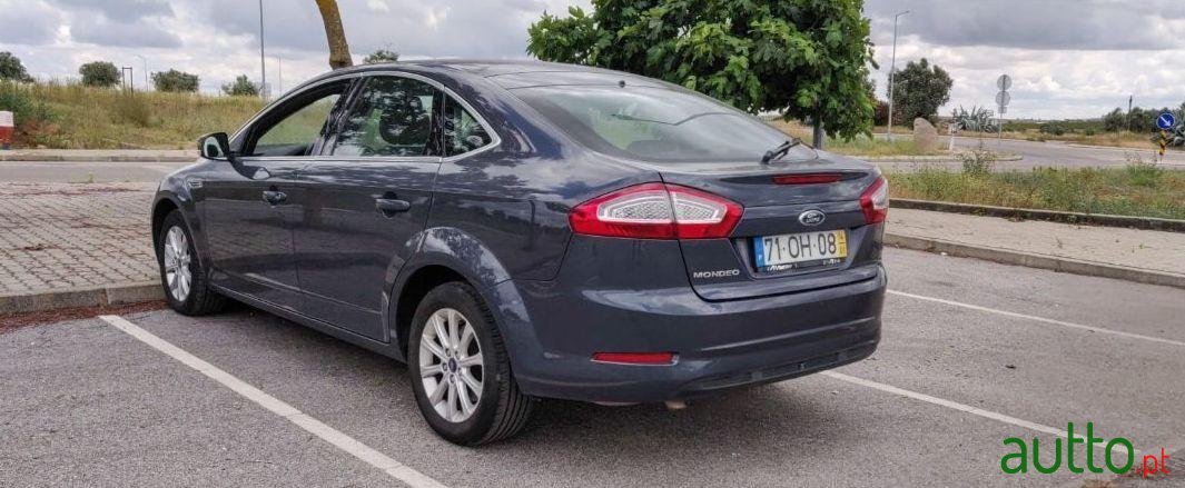 2014' Ford Mondeo photo #3
