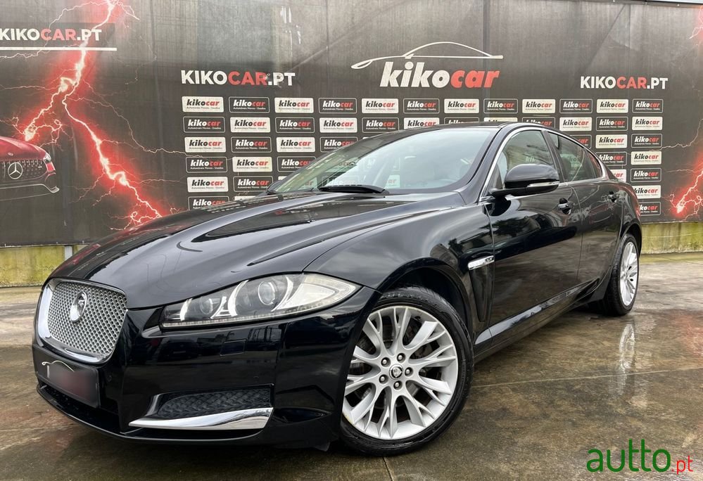 2013' Jaguar XF photo #1