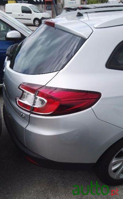 2016' Renault Megane Sport Tourer photo #1