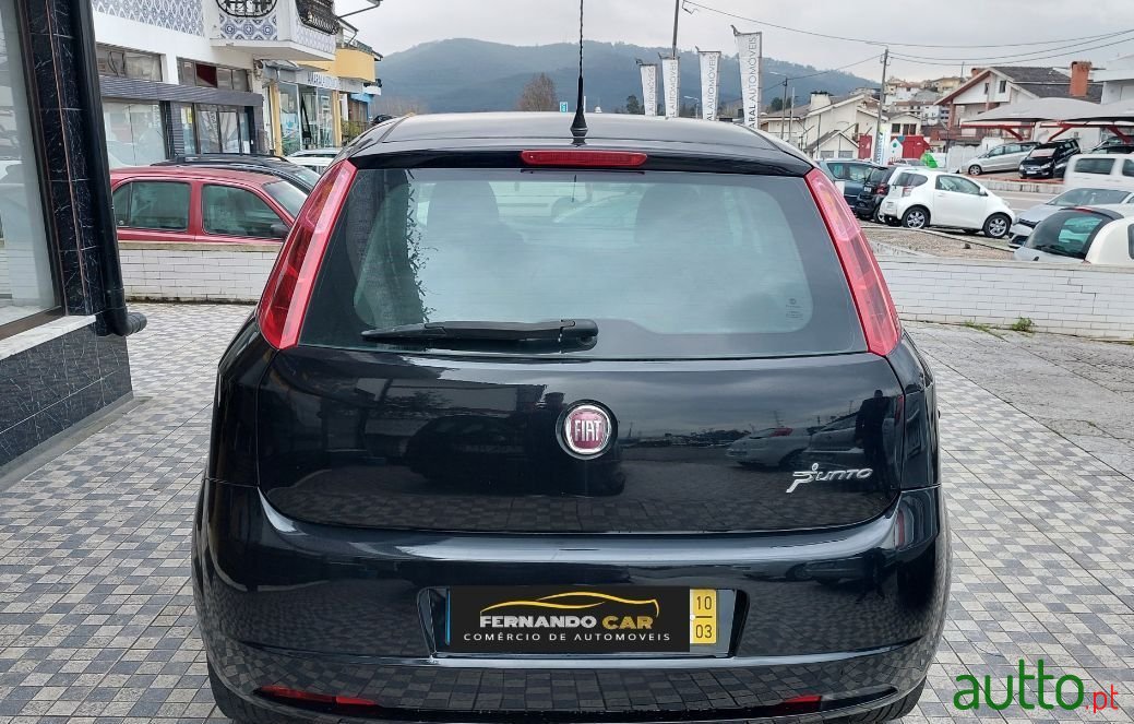 2010' Fiat Grande Punto photo #5