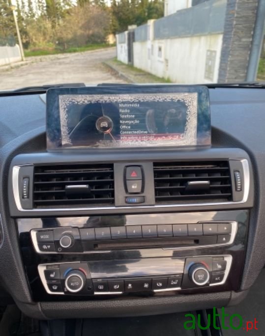 2010' BMW 220 photo #6