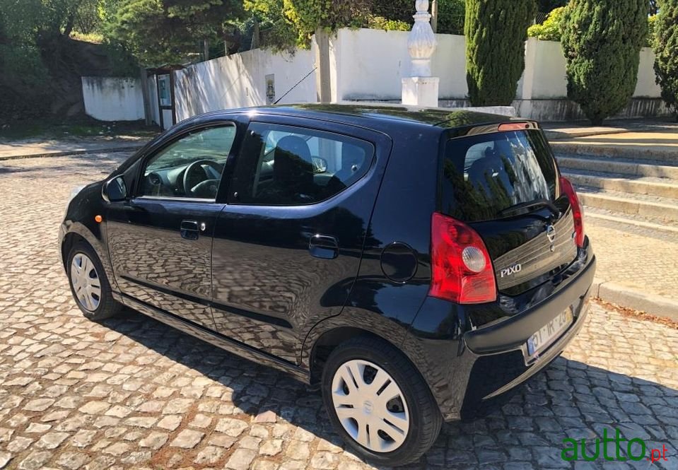 2010' Nissan Pixo photo #6