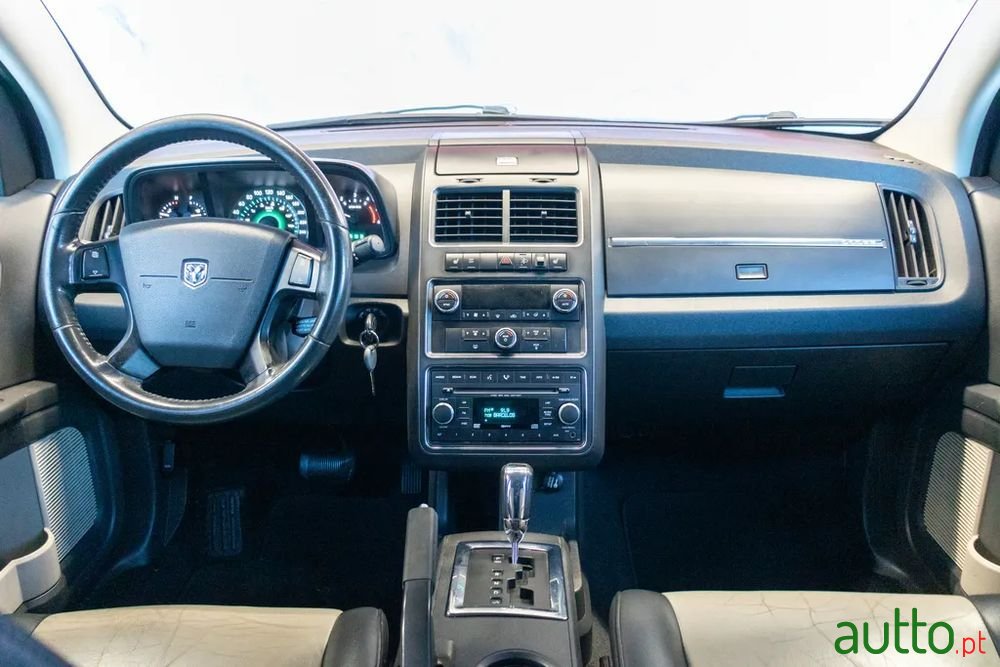 2008' Dodge Journey photo #4