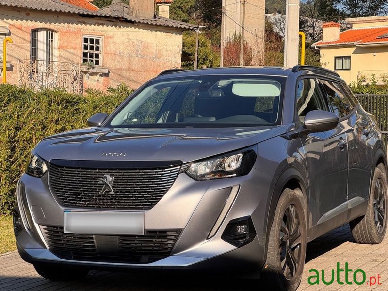 2020' Peugeot 2008 1.5 Bluehdi Allure photo #3