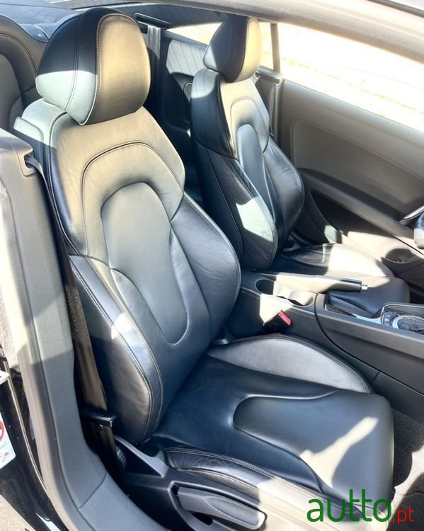 2013' Audi TT Coupé photo #5