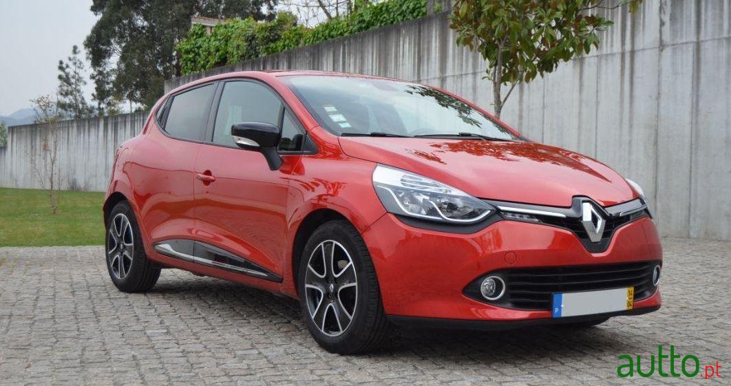 2014' Renault Clio photo #1