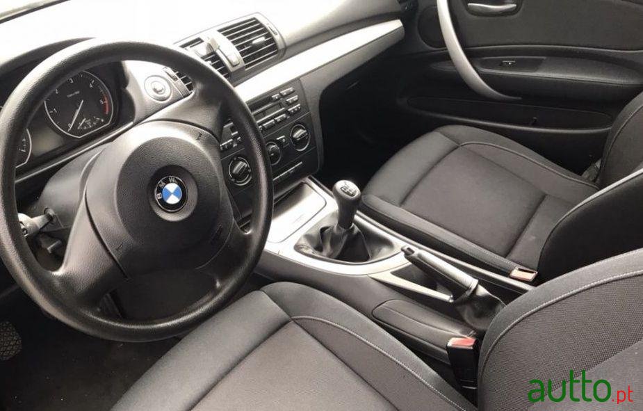 2007' BMW 120 177 Cv photo #1