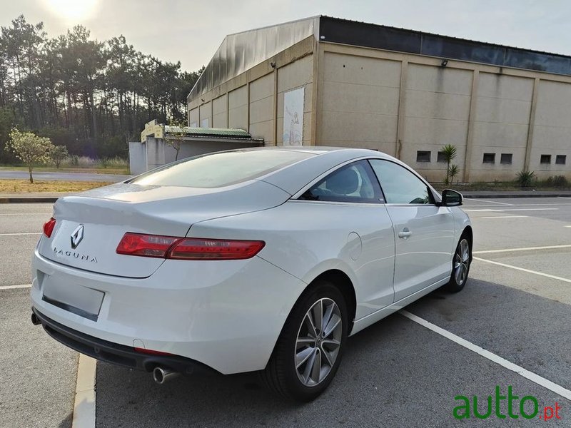 2013' Renault Laguna Coupe photo #6