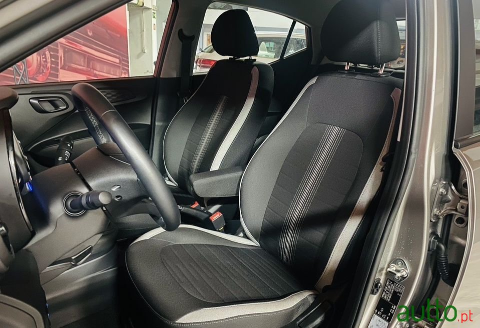 2021' Hyundai i10 photo #6