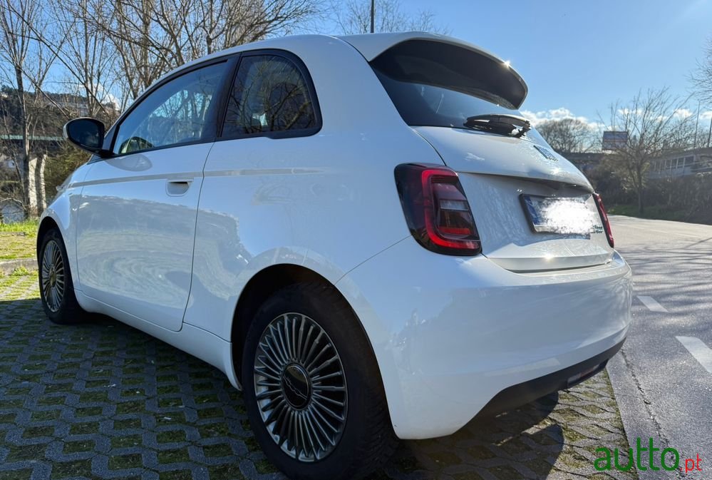 2022' Fiat 500e 42Kwh photo #3
