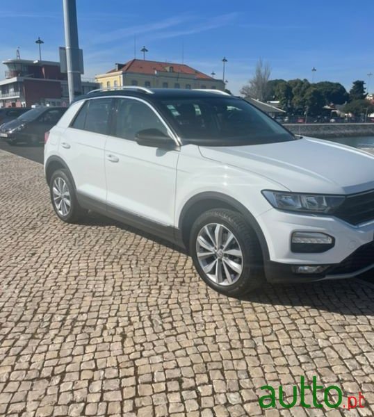 2018' Volkswagen T-Roc photo #2