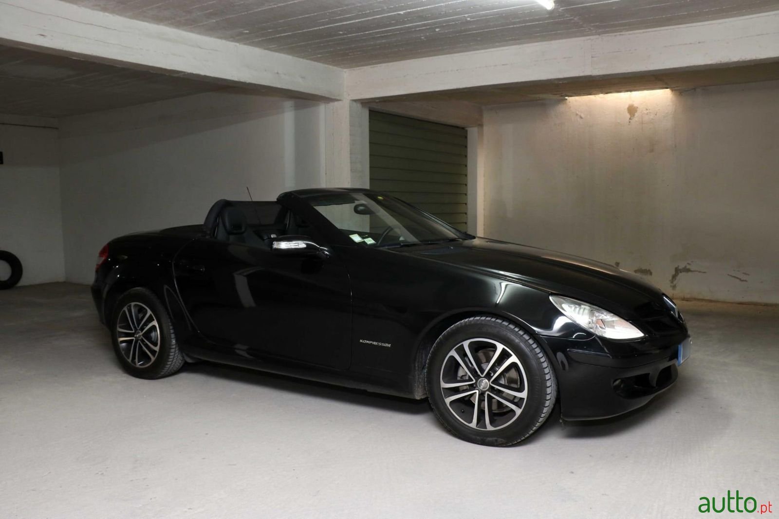 2008' Mercedes-Benz Slk-200 photo #3