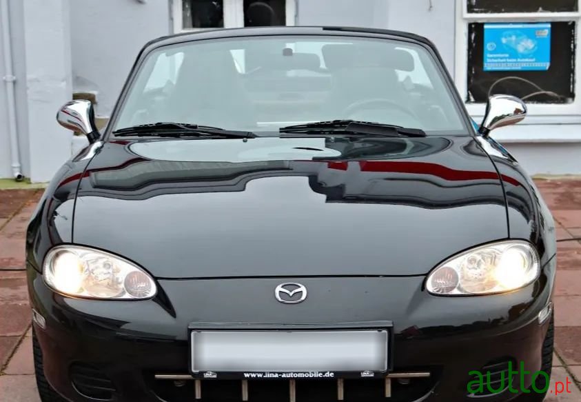 2004' Mazda MX-5 1.6 16V photo #4