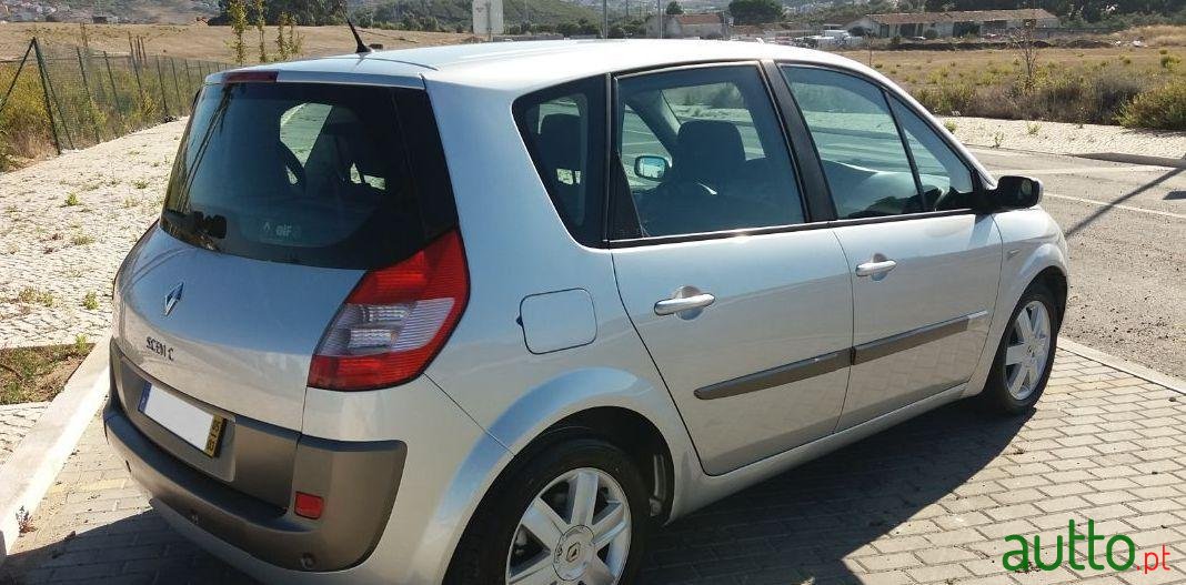 2005' Renault Scenic photo #1
