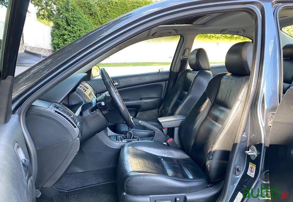 2004' Honda Accord photo #5