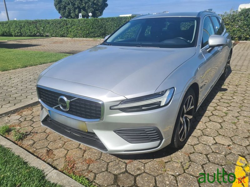 2019' Volvo V60 photo #3