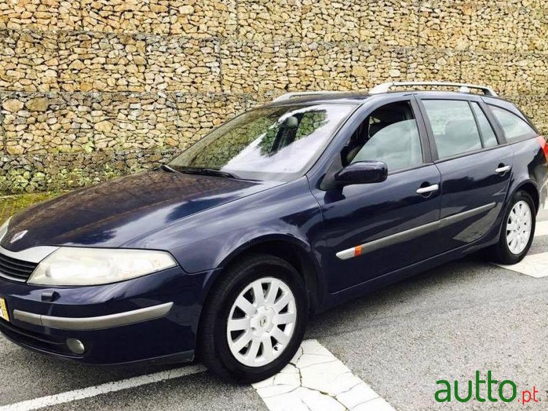 2002' Renault Laguna Break photo #2