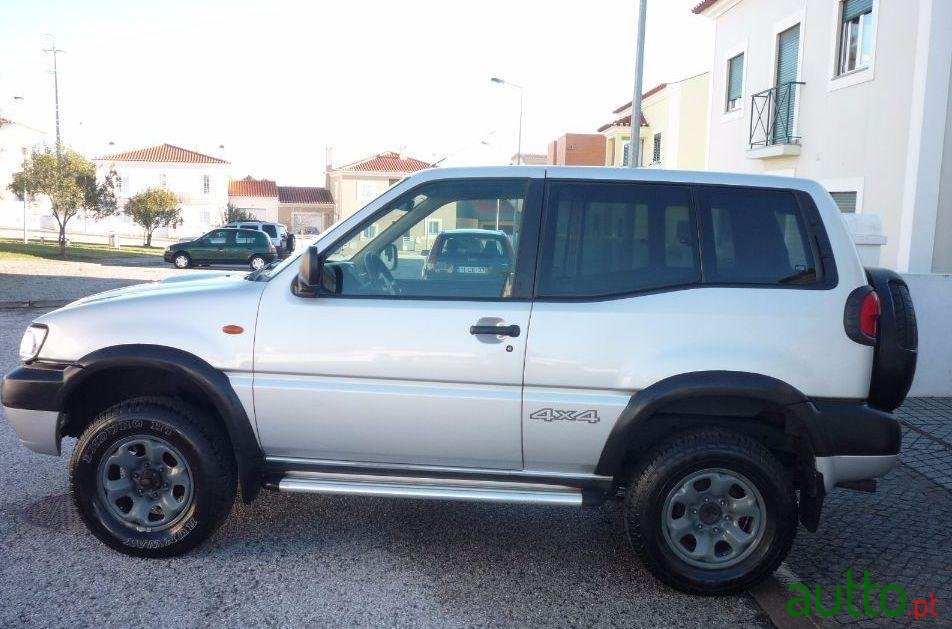 2004' Nissan Terrano Ii photo #1