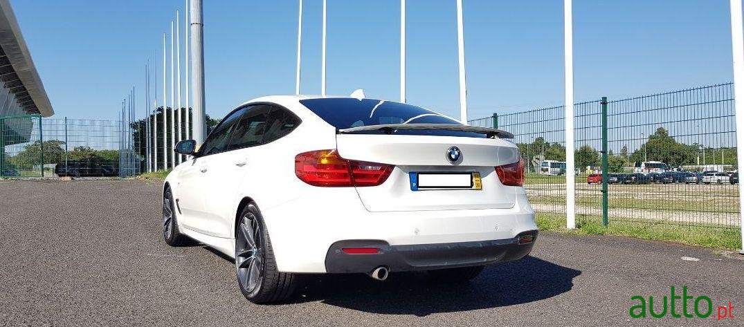 2014' BMW 318 Gran Turismo photo #2