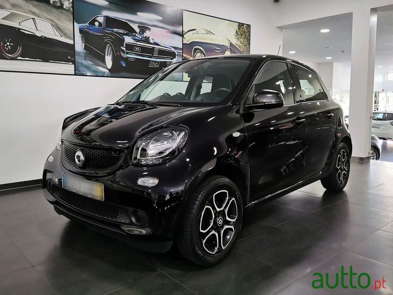 2019' Smart Forfour photo #1