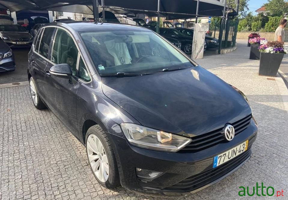 2014' Volkswagen Golf Sportsvan photo #1