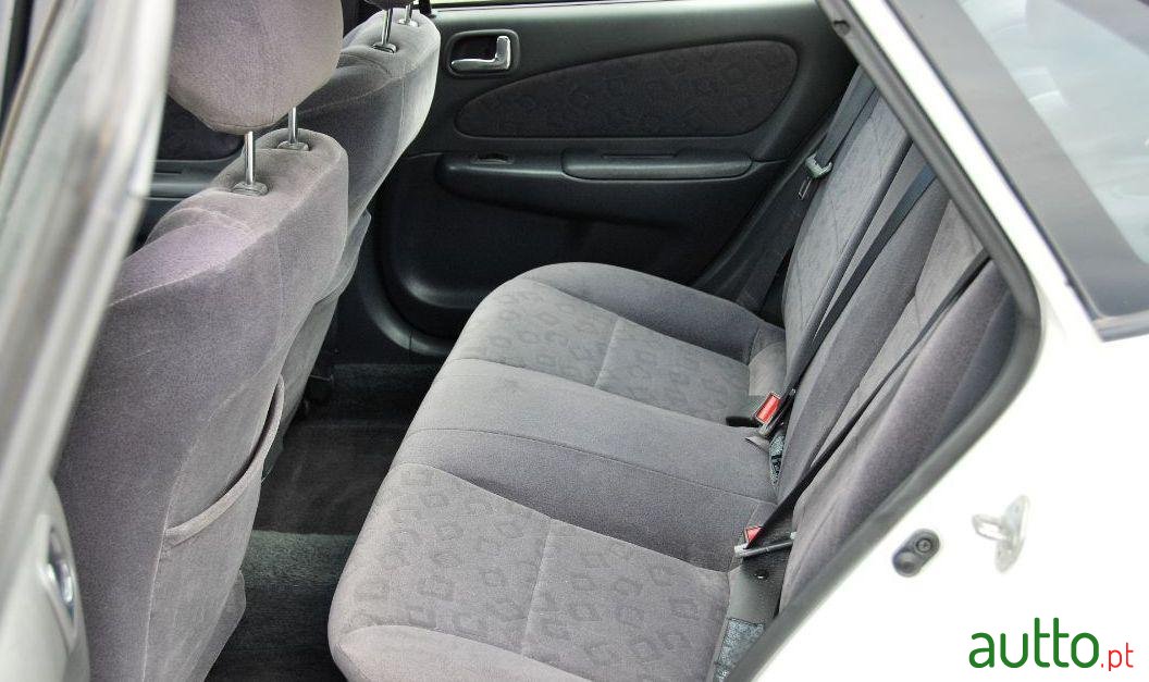 2000' Toyota Corolla photo #4