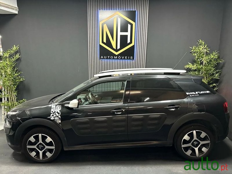 2017' Citroen C4 Cactus photo #4