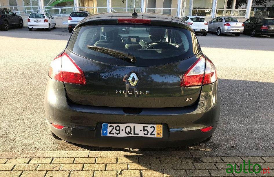 2013' Renault Megane photo #5