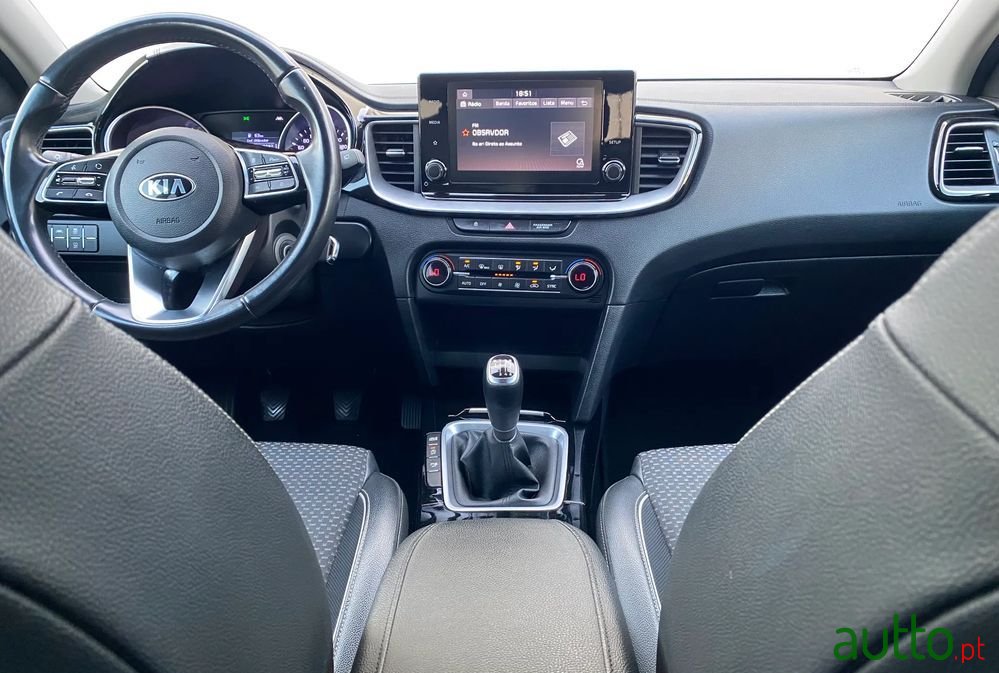 2021' Kia Ceed Sw photo #6