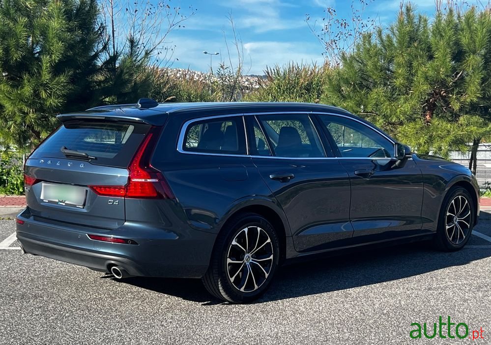 2020' Volvo V60 photo #5