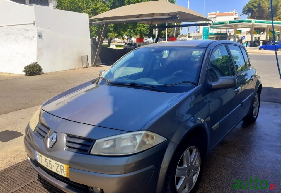 2005' Renault Megane photo #2