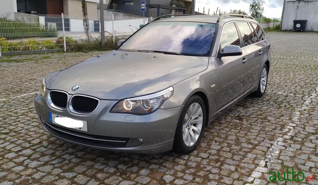 2010' BMW 520 Sport photo #1