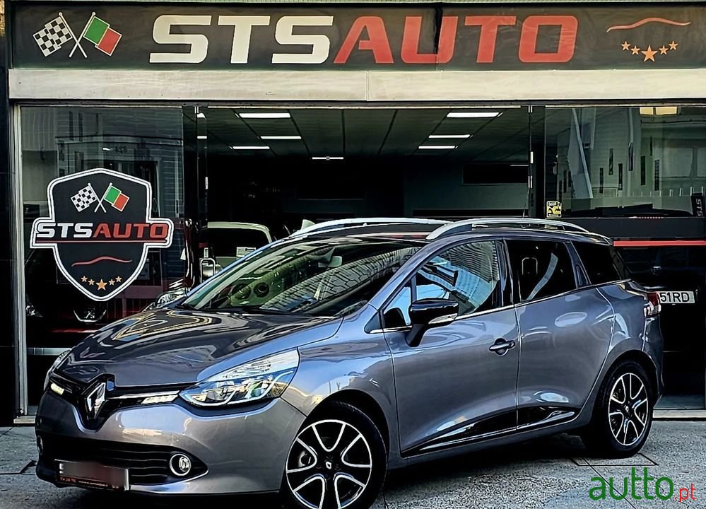2015' Renault Clio Sport Tourer 0.9 Tce photo #1
