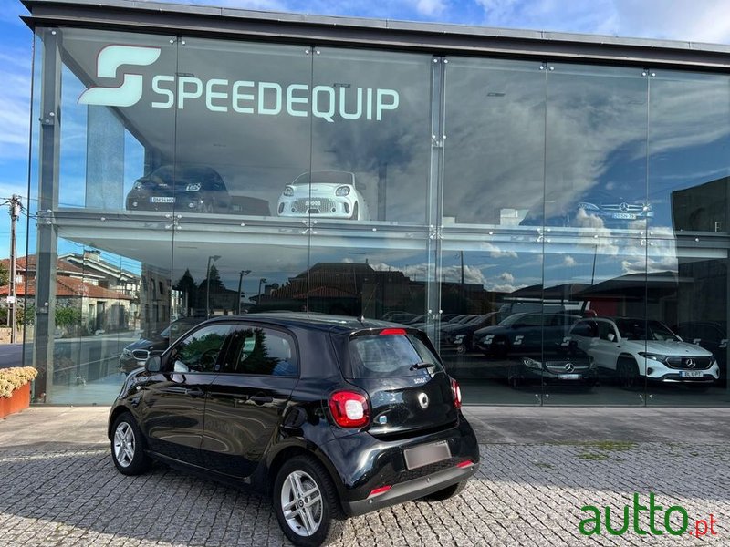 2022' Smart Forfour Eq Passion photo #4