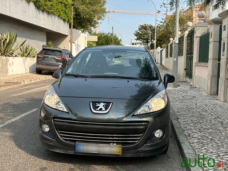 2010' Peugeot 207 1.4 16V Active photo #4