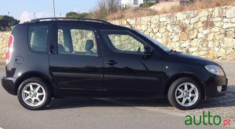 2007' Skoda Roomster photo #1