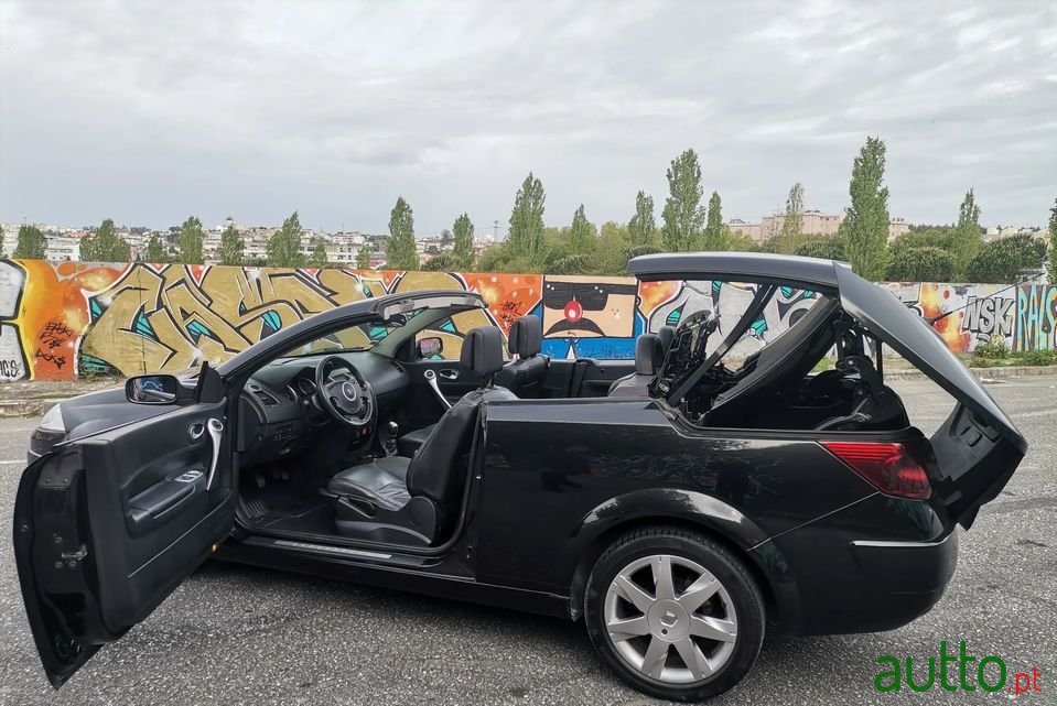 2007' Renault Megane photo #5