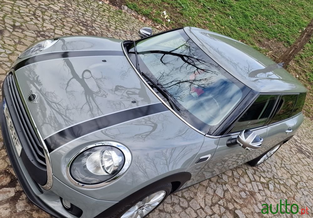 2019' MINI Clubman One D photo #2