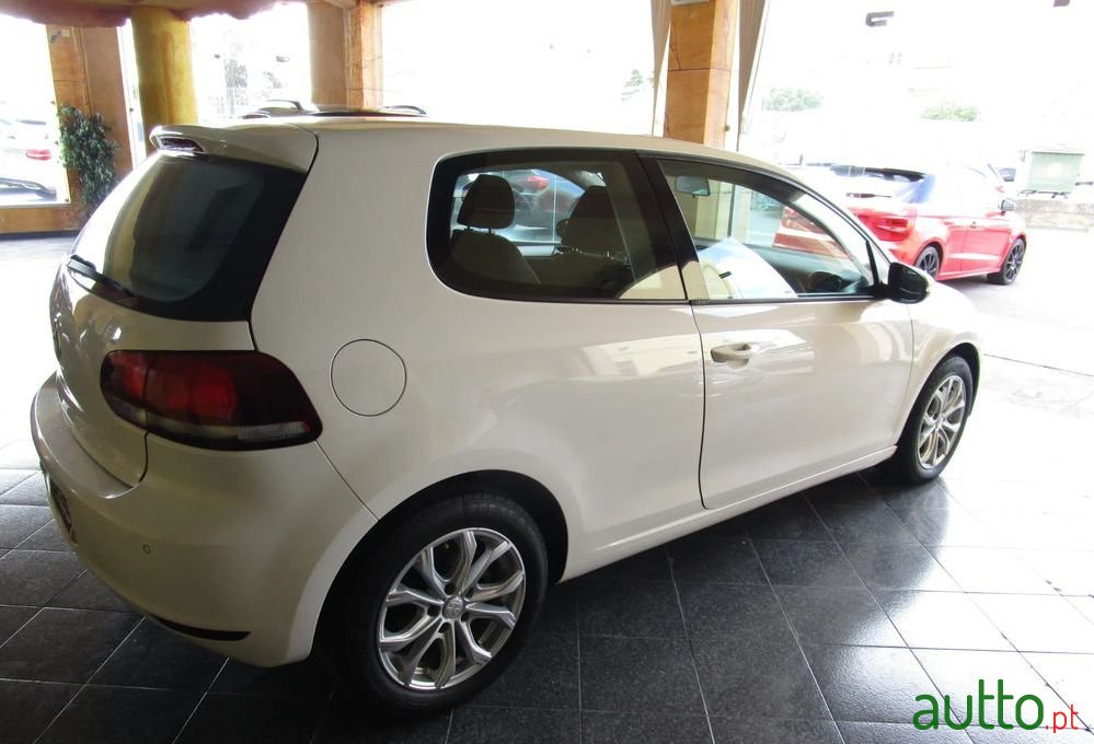 2012' Volkswagen Golf photo #4