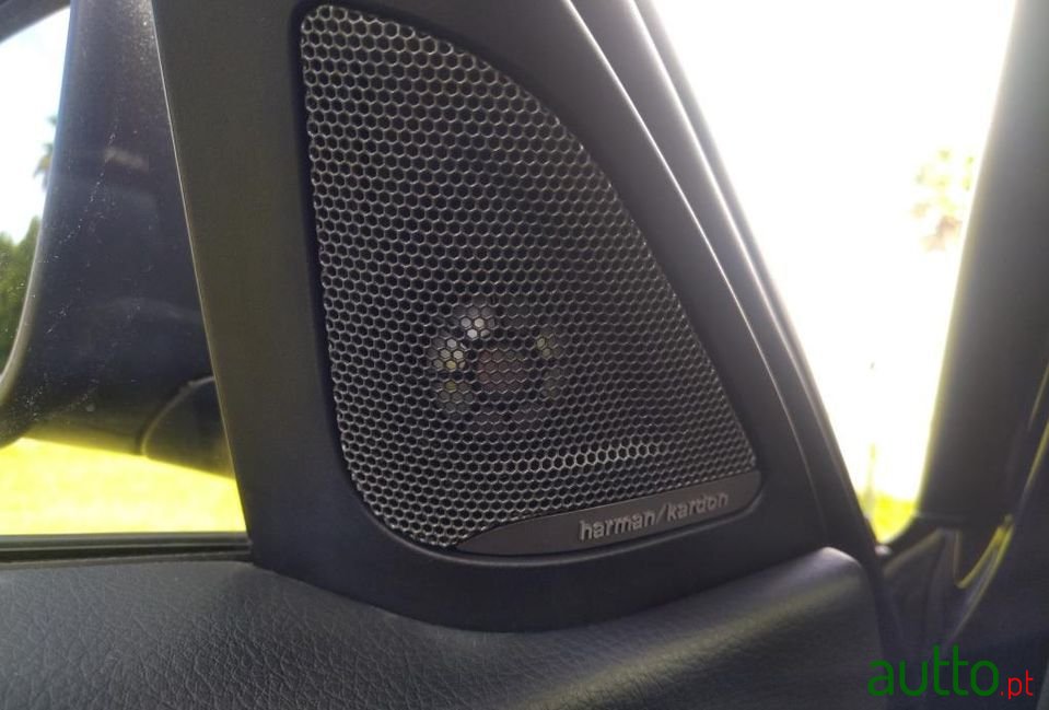 2018' BMW 320 Sport photo #4